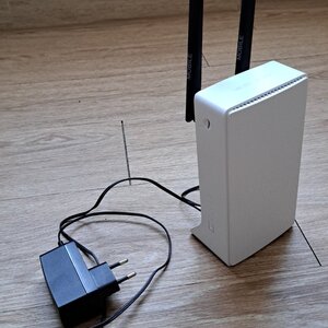 BUNDLE: Mercusys MB230-4G + 2x Teltonika PR1US440 κεραίες
