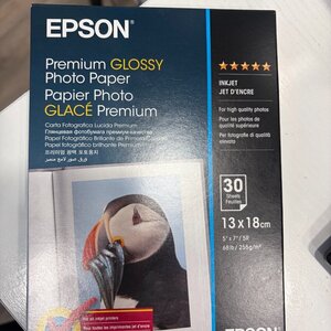 Epson Φωτογραφικό Χαρτί Premium Glossy 13x18 255gr/m² για Εκτυπωτές Inkjet 30 Φύλλα (C13S042154)