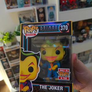 Funko Pop! Heroes: DC Comics - Joker 370 Glows in the Dark Special Edition