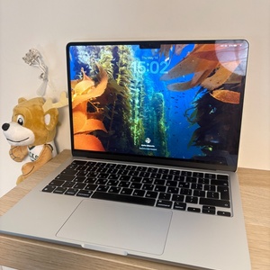 Apple MacBook Air 13.6" (2022) IPS Retina Display (M2-8-Core/8GB/256GB SSD/8-Core GPU) Space Grey (GR Keyboard)