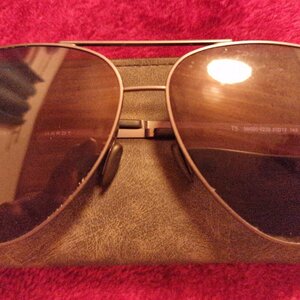 Vogue gigi hadid sunglasses hot sale skroutz