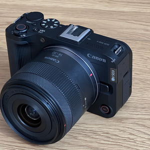 Canon EOS R50 V με φακό RF-S 14-30mm