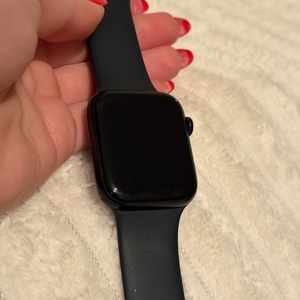 Apple Watch SE 2023 Aluminium 44mm Αδιάβροχο με Παλμογράφο (Midnight με Midnight Sport Band - M/L)