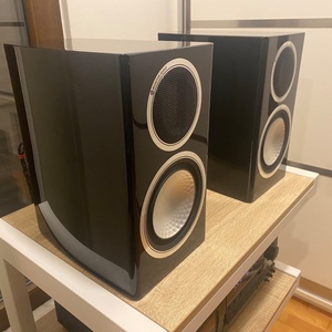 Monitor Audio Gold 50 Gloss Black
