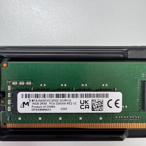 Micron DDR4 με Module 1x16GB και Ταχύτητα 3200 για Desktop MTA18ASF2G72PDZ-3G2R