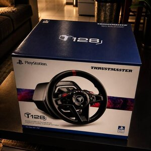 Thrustmaster T128 Τιμονιέρα με Πετάλια για PC / XBOX One με 900° Περιστροφής