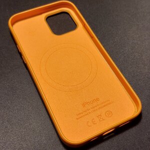 Apple Leather Case with MagSafe Back Cover California Poppy (iPhone 12 / 12 Pro)