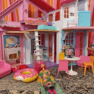 Barbie "Ονειρεμένο Σπίτι Στο Μαλιμπού" Πλαστικό Κουκλόσπιτο FXG57