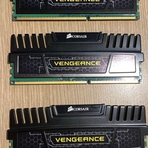 Corsair Vengeance RGB Pro 32GB DDR4 RAM με 4 Modules (4x8GB) και ...