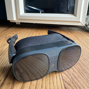 HTC Vive XR Elite Standalone VR Headset 128GB for Mobile with Gamepad