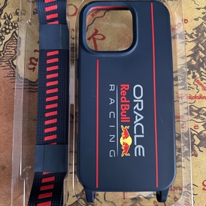 Red Bull Back Cover Σιλικόνης με Λουράκι Navy Μπλε (iPhone 16 Pro)