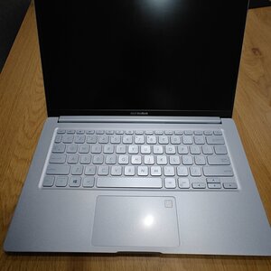 Laptop Asus Vivobook 14 S403JA-BH71 (Intel Core i7-1065G7/8GB/256GB SSD/Intel Iris Plus Graphics/Win 11 Pro)