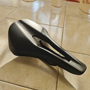 Fizik Tempo Argo R5 260 x 150 mm