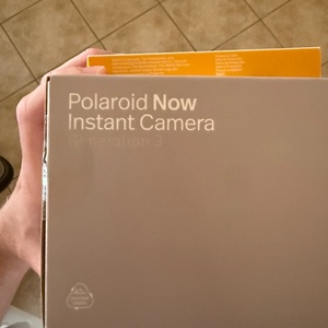 Polaroid Now Gen 3 Instant Φωτογραφική Μηχανή Pebble White