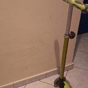 Globber Παιδικό Πατίνι Αναδιπλούμενο Globber Go Up Deluxe Lights 360° Τρίτροχο με Κάθισμα για 15 Μηνών Μαύρο 699-320