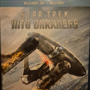 Star Trek Into Darkness 3D / Blu-Ray