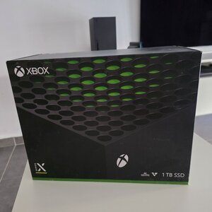 Microsoft Xbox Series X 1TB με δύο χειριστήρια+game