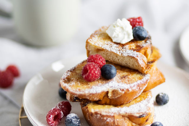 Βrunch στο σπίτι: 3 λαχταριστές συνταγές πρωινού που θα λατρέψεις!