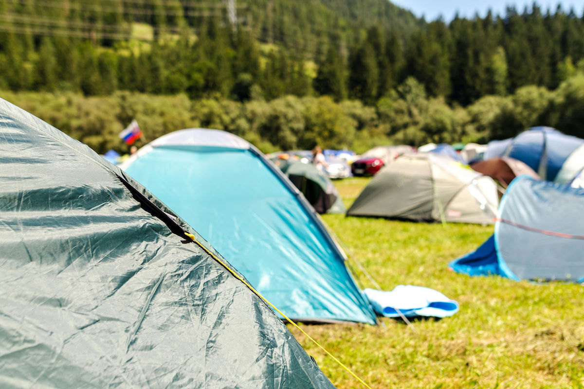 Mahlzeiten-Vorbereitung für das Camping