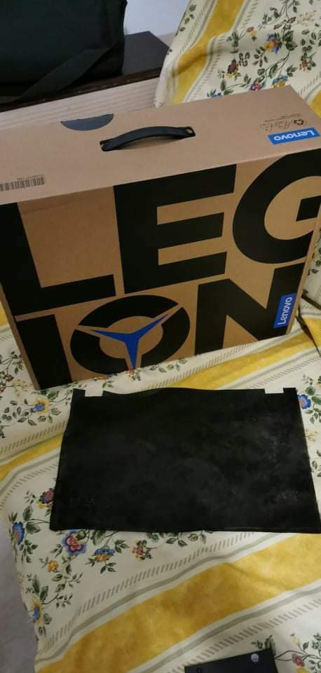 Lenovo Legion 5 15ARH05 15.6" IPS FHD (Ryzen 5-4600H/8GB/256GB SSD/GeForce GTX 1650/No OS)
