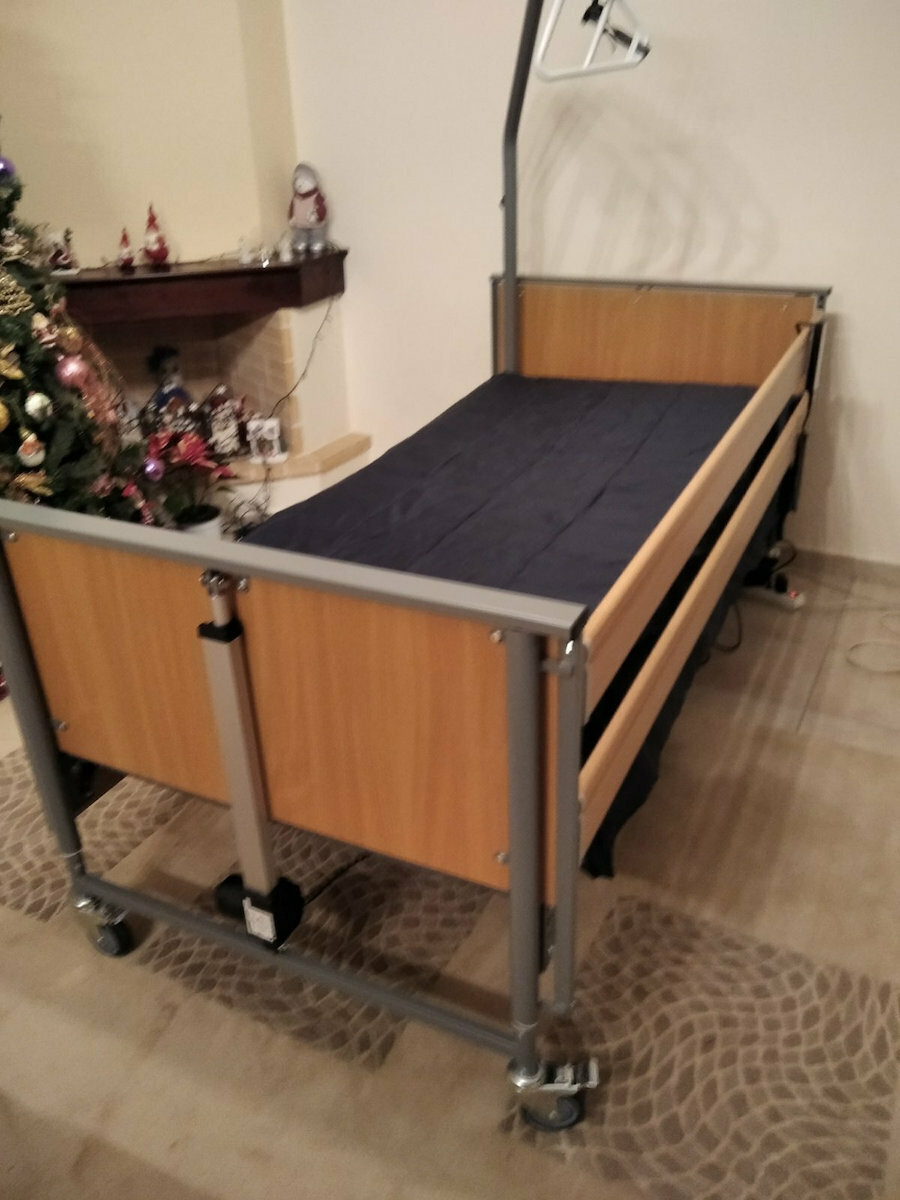 TekVor Care Ecofit S Electric Poliedru Pat de spital cu Postat pe / Bara laterală / Roți / Frâne