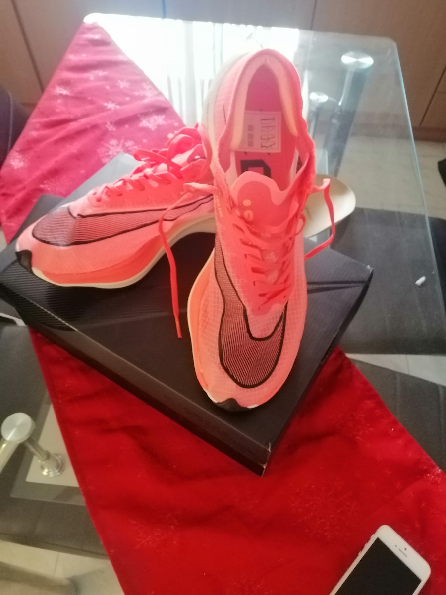 nike zoomx vaporfly next skroutz