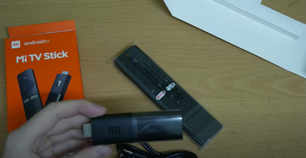 Xiaomi Smart TV Stick Mi 4K UHD Wi-Fi / HDMI Google Assistant Compatible