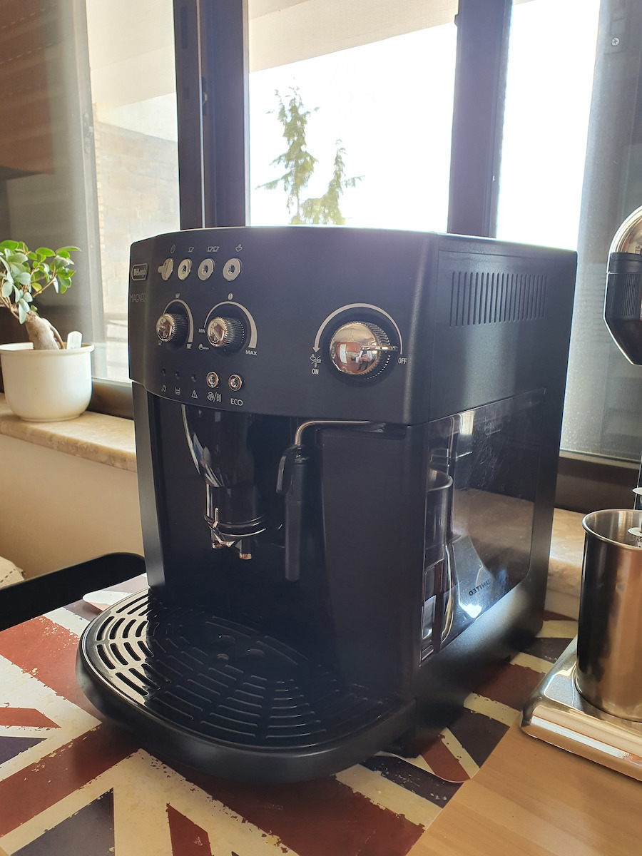 Delonghi Magnifica ESAM 4000 Skroutz.gr
