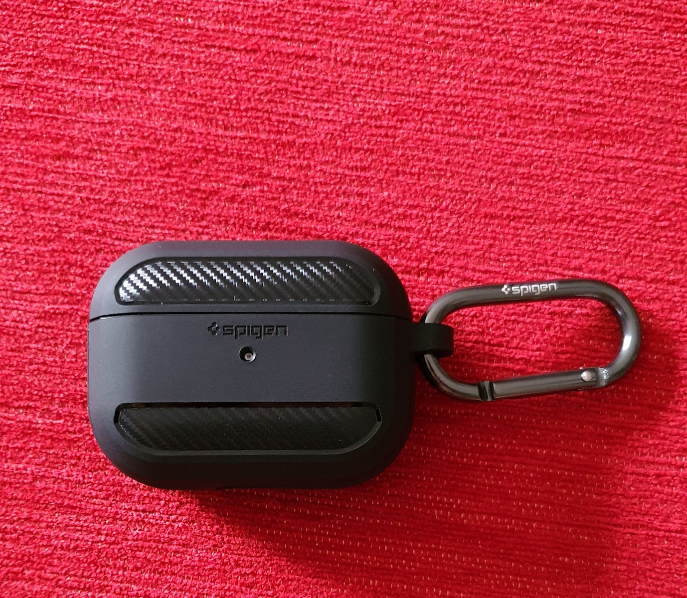 Spigen Rugged Armor Silicone Case with Keychain Black for Apple AirPods Pro