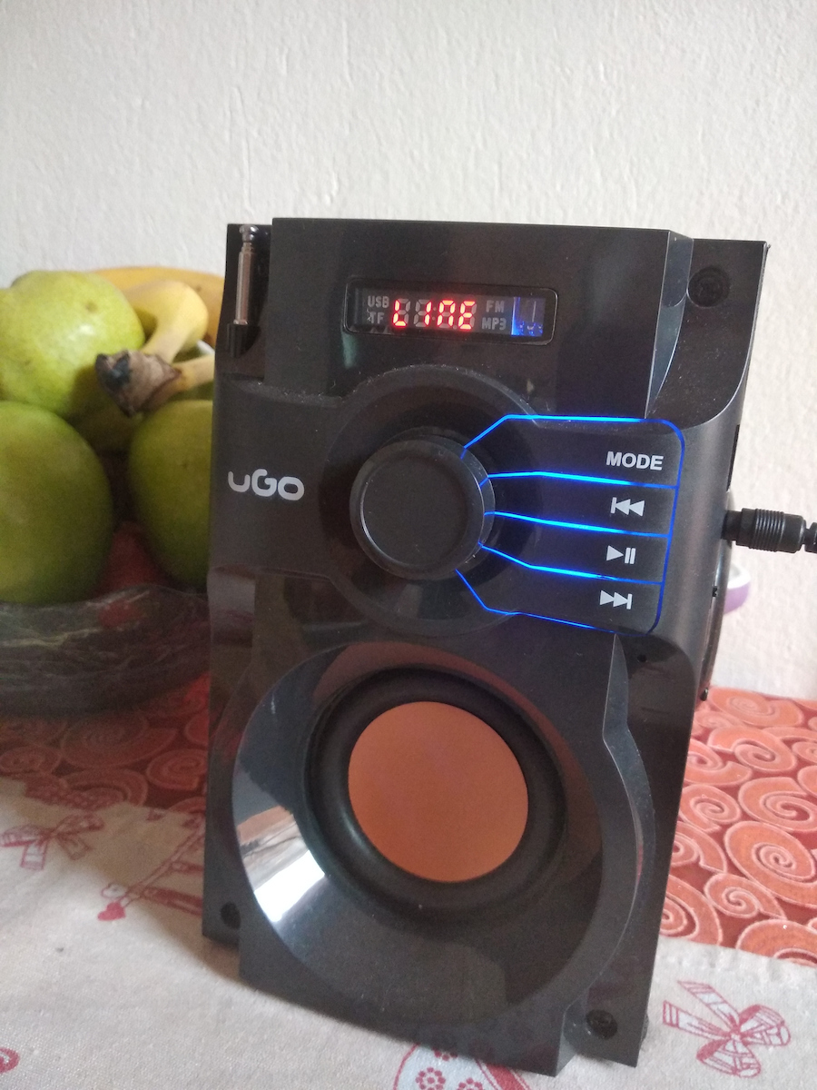uGo Soundcube Bluetooth-Lautsprecher 10W mit Radio und Batterielebensdauer von bis zu 6 Stunden Black