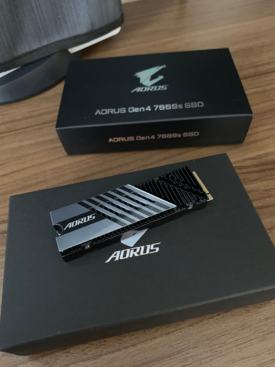 Gigabyte Aorus Gen4 7000s SSD 1TB M.2 NVMe PCI Express 4.0 GP-AG70S1TB