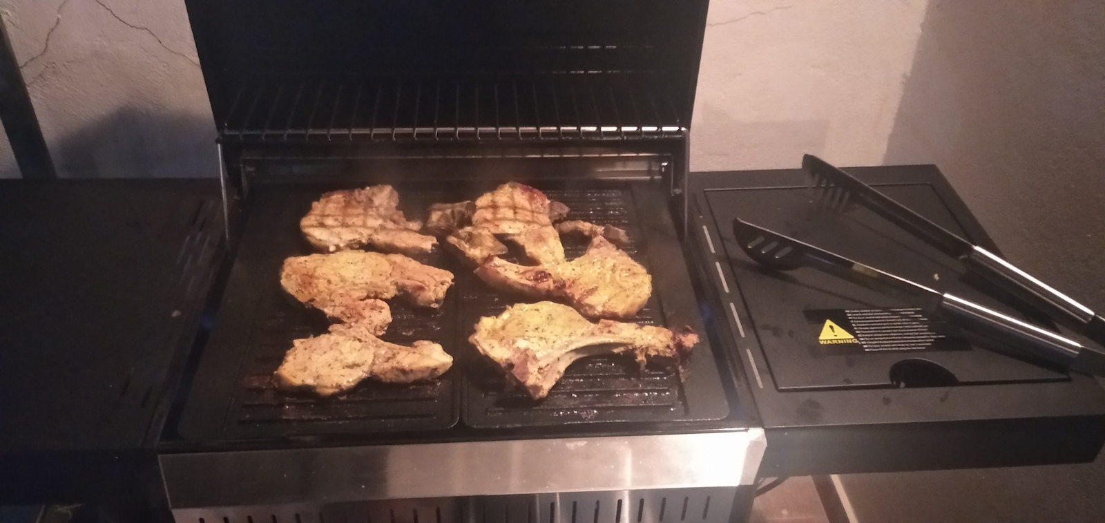 Gas Grill with 3 Burners 7.5kW and Side Hob