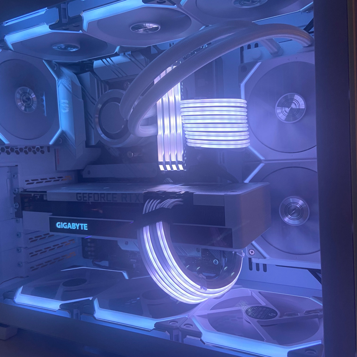 Gigabyte GeForce RTX 3070 Ti 8GB GDDR6X Vision OC Carte Grafică