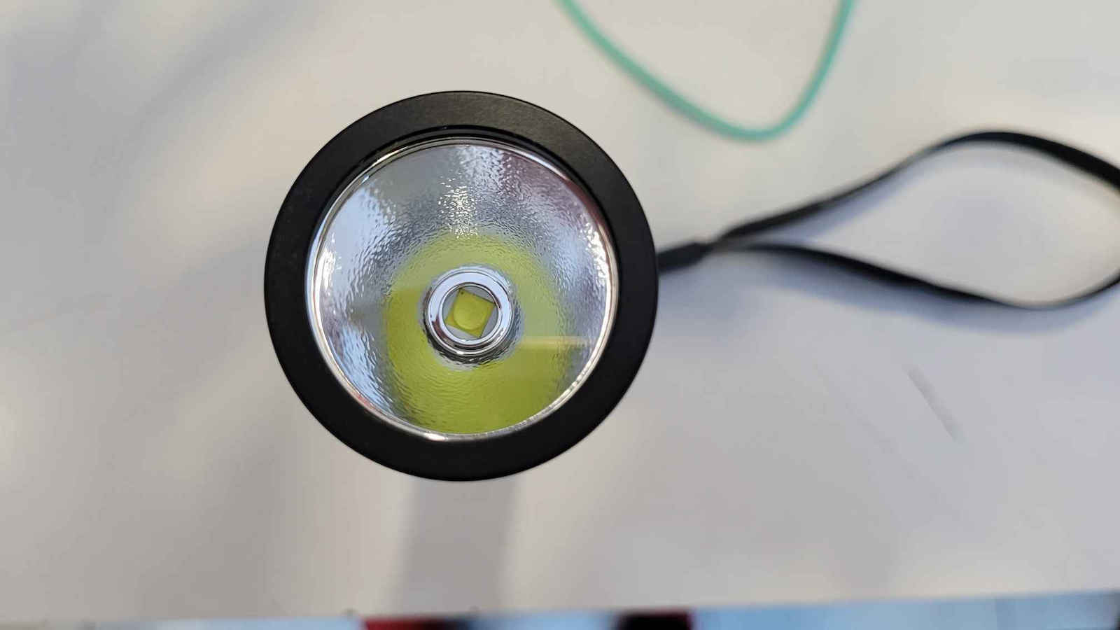 Superfire Επαναφορτιζόμενος Φακός LED IP46 με Μέγιστη Φωτεινότητα 1100lm