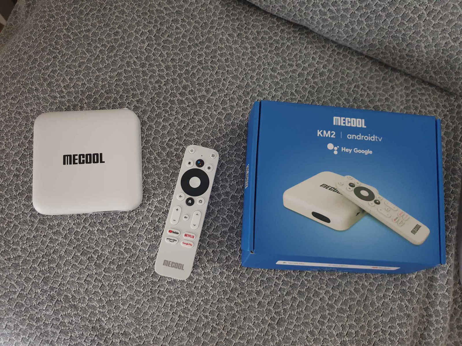 Mecool TV Box KM2 MCL-KM2 4K UHD cu WiFi USB 2.0 / USB 3.0 2GB RAM și 8GB Spațiu de Stocare cu Sistem de Operare Android 10.0 și Google Assistant