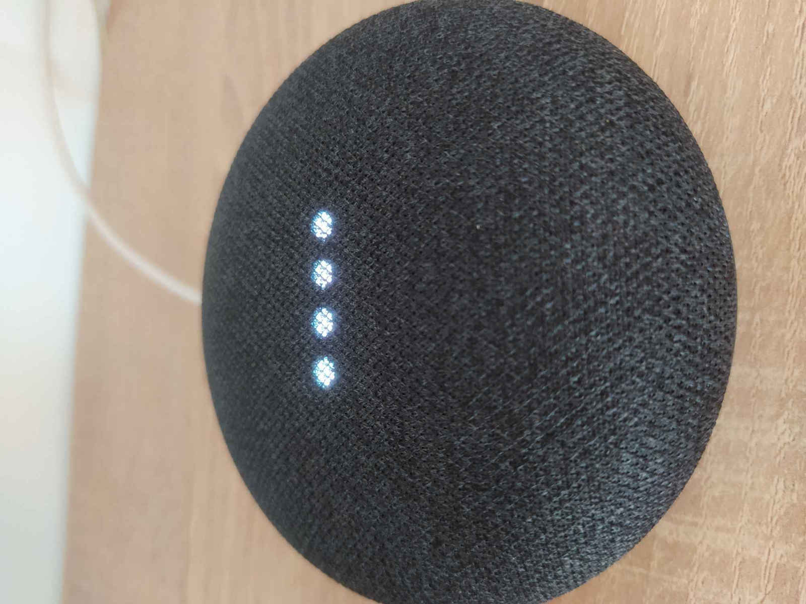 Google Home Mini Hub Inteligent