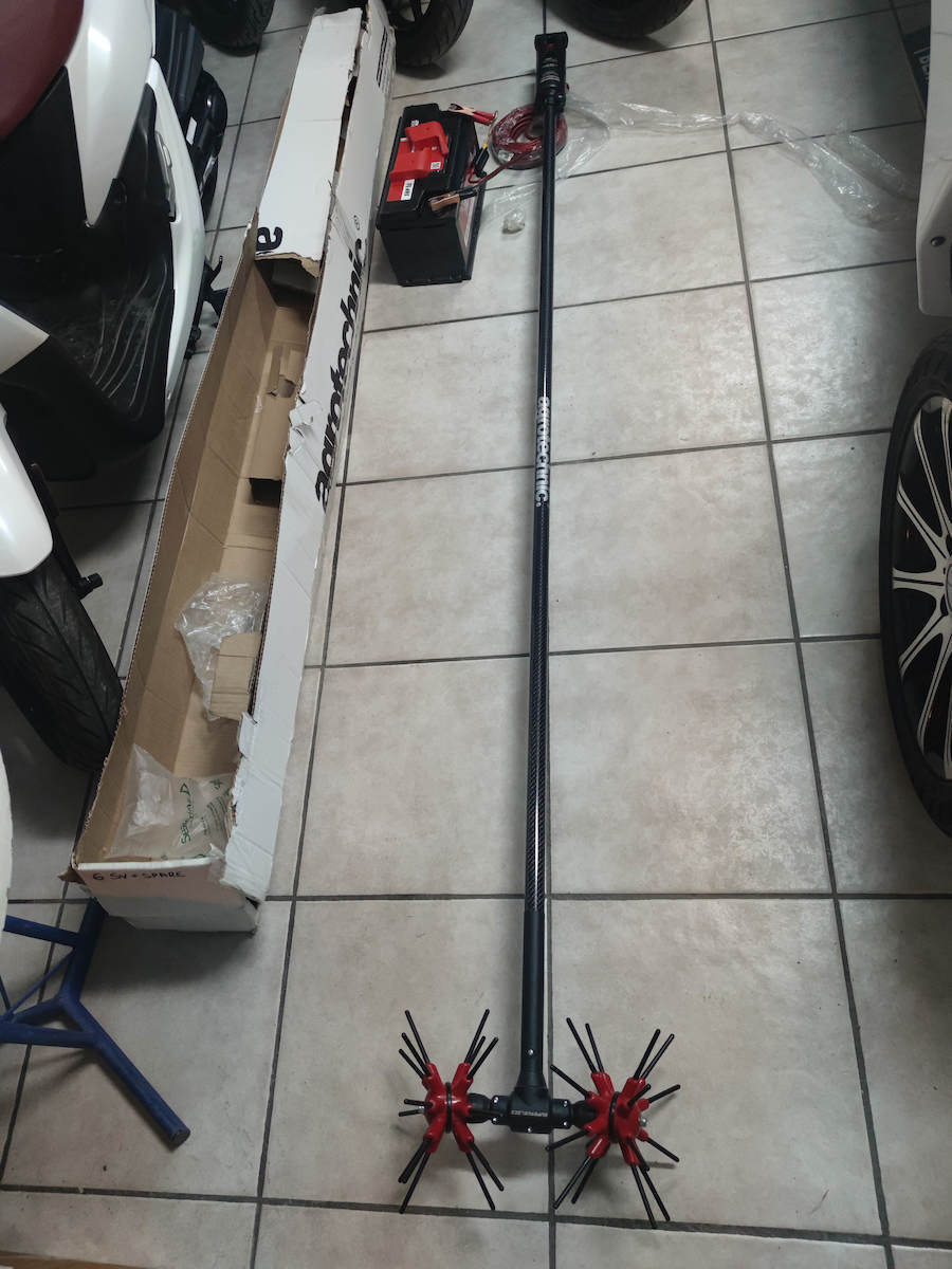 Agrotechnic x.Quattro Superveloce CF Olive Harvester Battery 12V 1000W Type Sea Urchin with Rod Carbon 2.4m and Weight 2.5kg