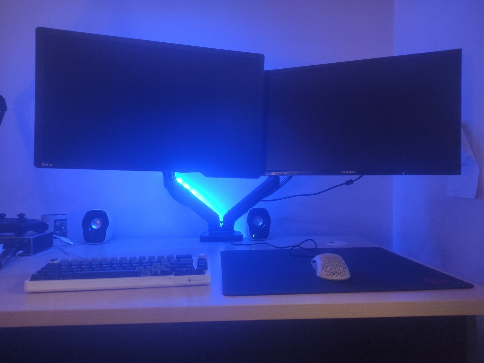 Brateck LDT46-C024 Desk Mounted Stand for 2 Monitors up to 32" with Extension Arm