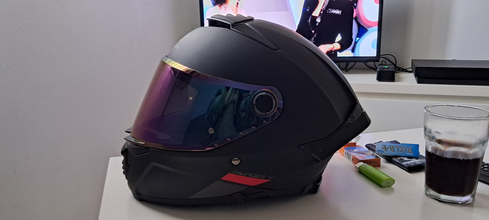 MT Thunder 4 SV Full Face Helmet DOT / ECE 22.06 1500gr