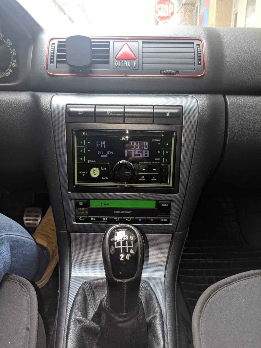 JVC Ηχοσύστημα Αυτοκινήτου 2 DIN (Bluetooth/USB/AUX/WiFi/GPS/Apple-Carplay/Android-Auto)