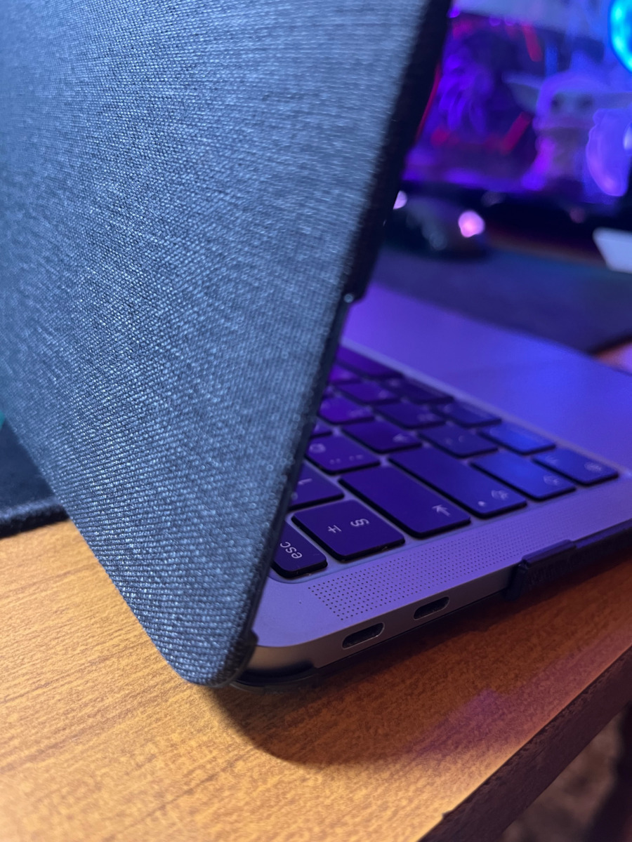 Spigen Sgp Thin Fit Case Apple Macbook Air 13 M2 2022 Black Acs05272