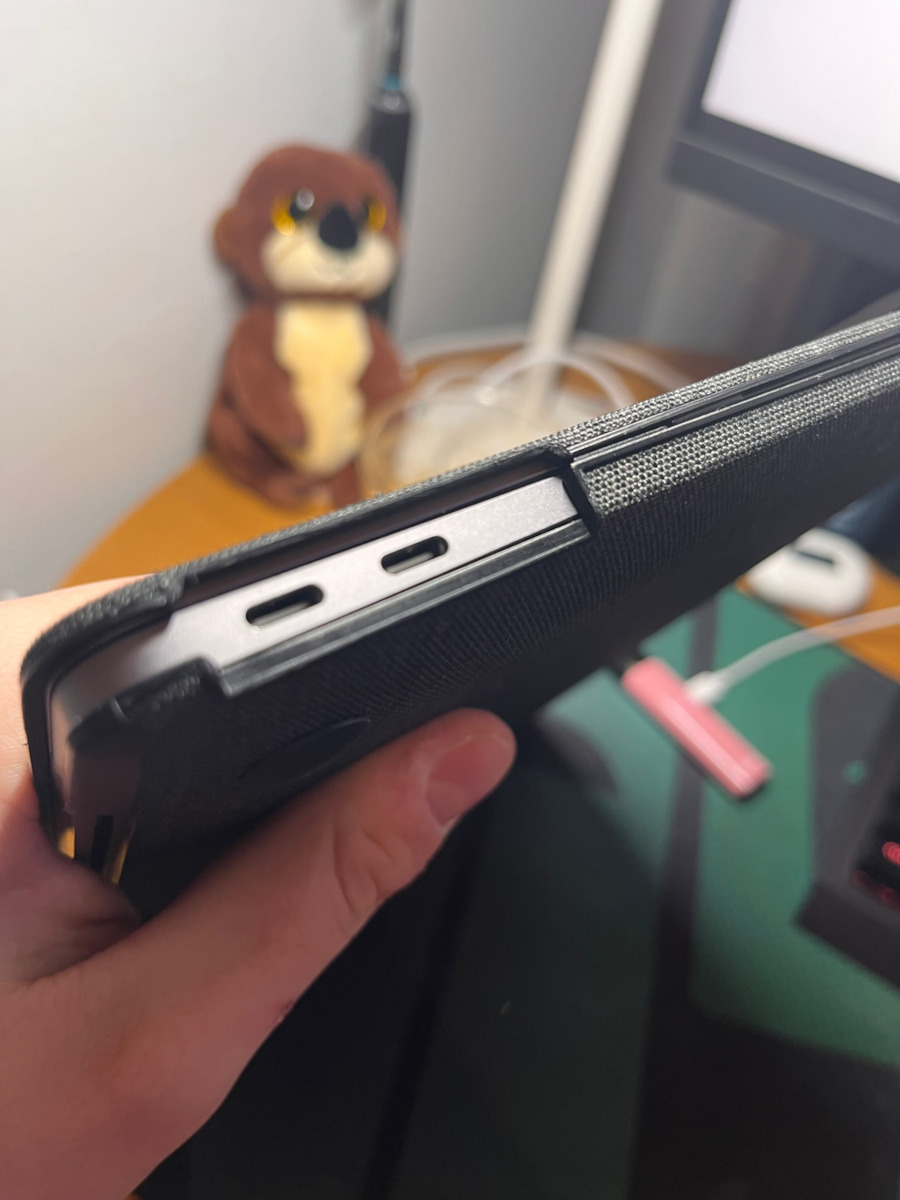 Spigen Sgp Thin Fit Case Apple Macbook Air 13 M2 2022 Black Acs05272