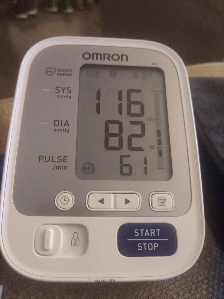 Omron M3 Intellisense magazin online Tensiometru De braț HEM-7131-E
