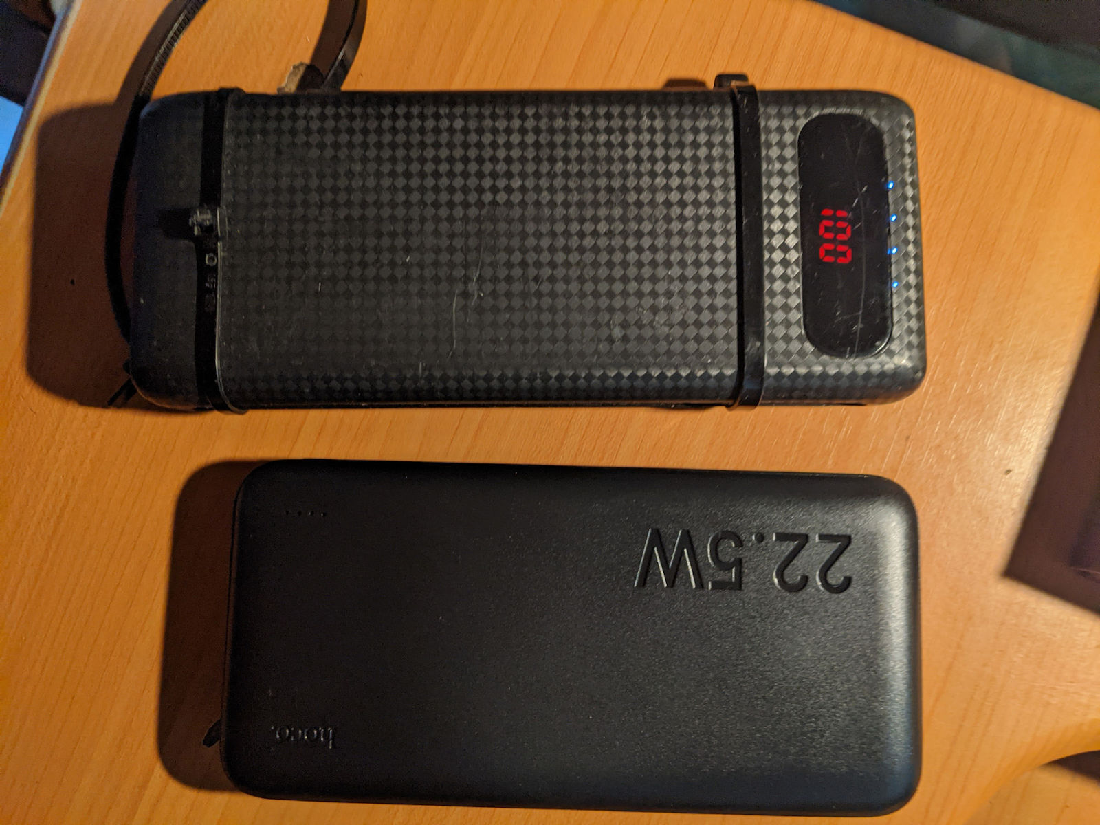 Hoco J101A Astute Power Bank 10000mAh 22.5W with 2 USB-A Ports and USB-C Port Power Delivery / Quick Charge 3.0 Black
