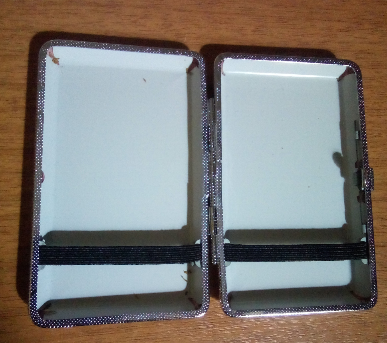 Zigarettenschachtel Slim Zigaretten Mado 665-9804 Metallische Rote Acryl