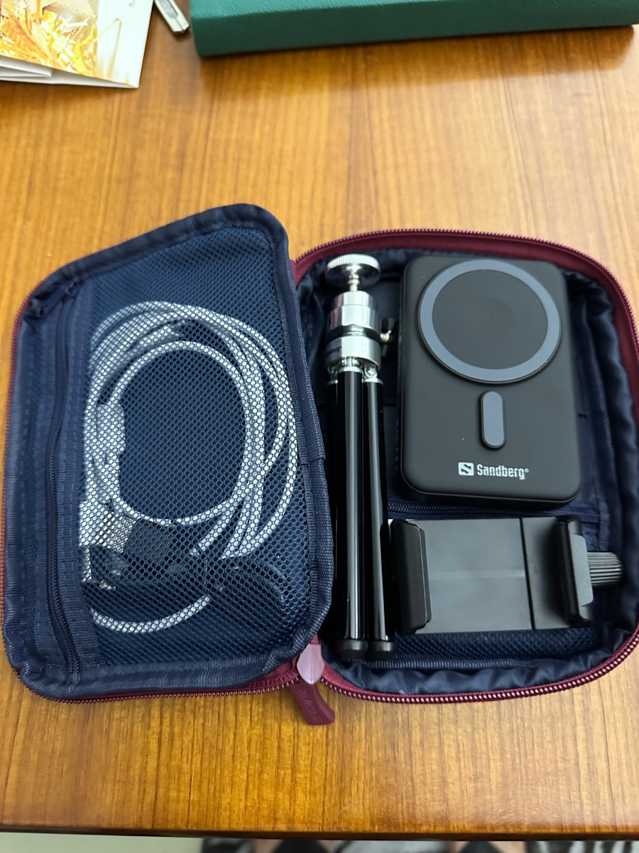 Rivacase 5631 Organizer Червен 1бр