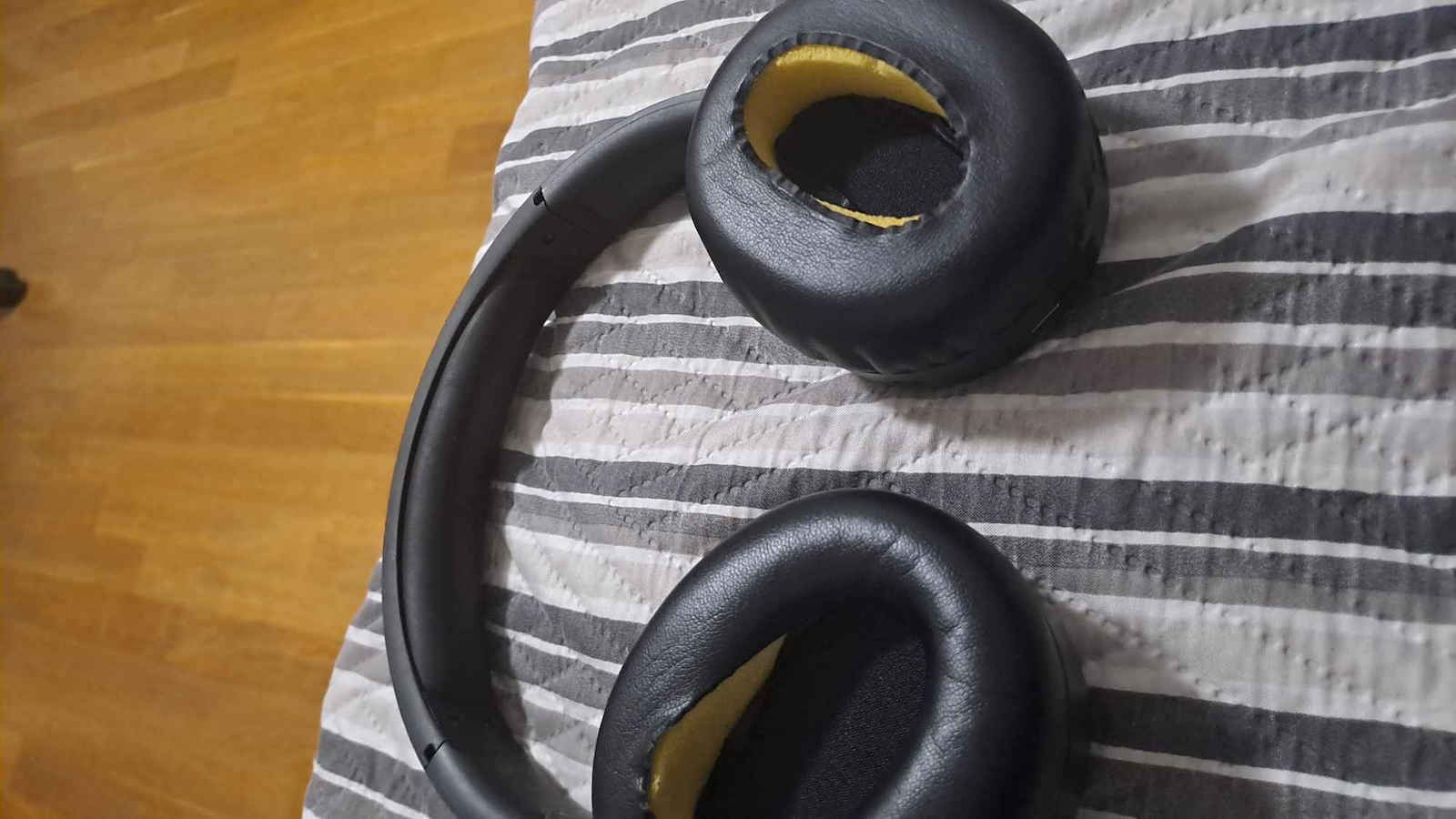 Edifier W820NB Ασύρματα / Ενσύρματα Over Ear Ακουστικά με 49 ώρες Λειτουργίας Μαύρα