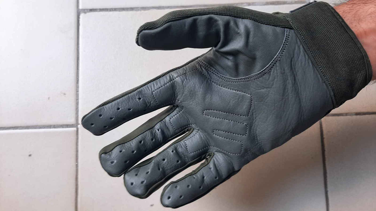 Invadergear Shooting Military Gloves in Khaki Color