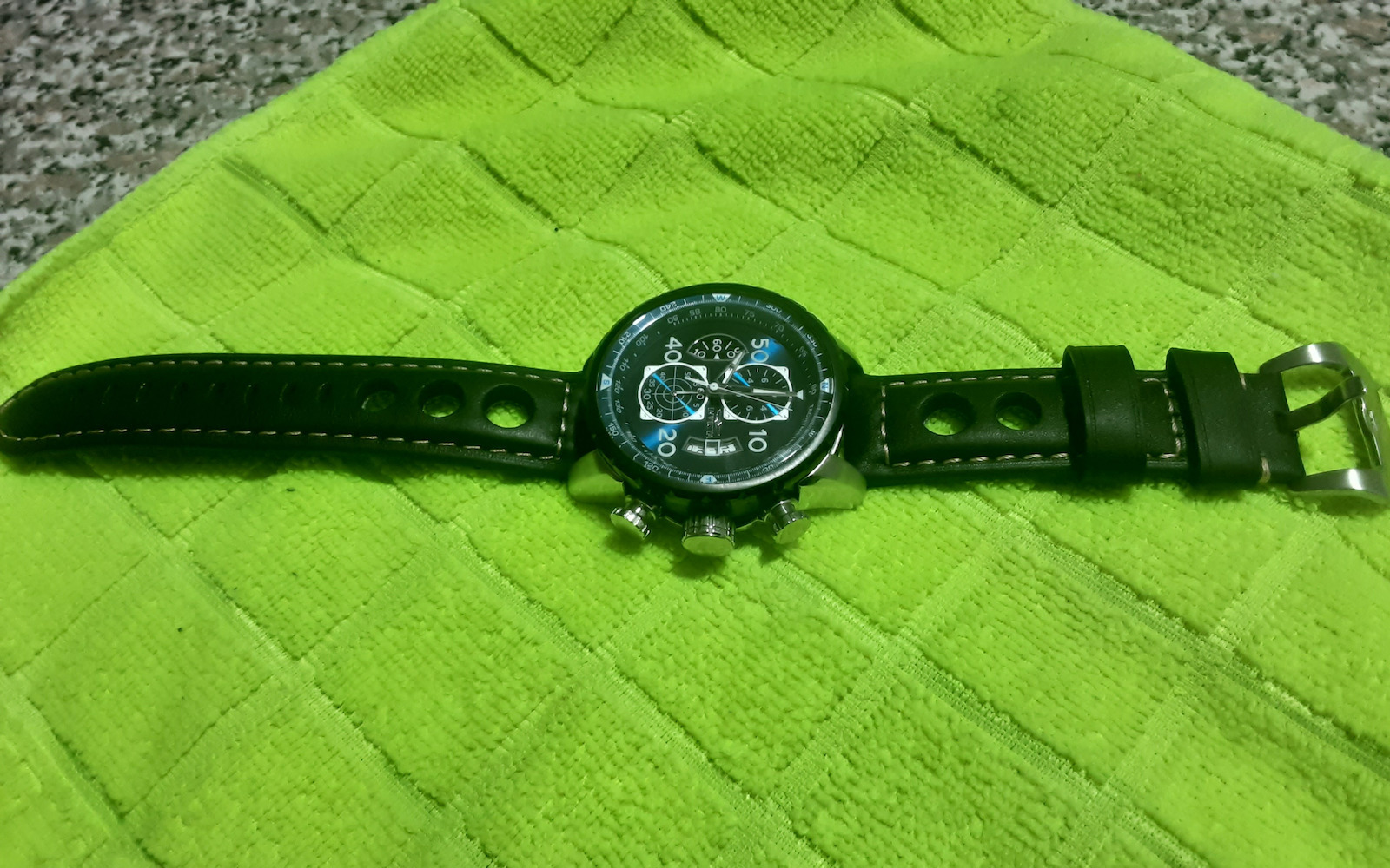 Invicta Aviator Мъжки Часовник 48мм Хронограф На Батерия С Златен Метален Гривна