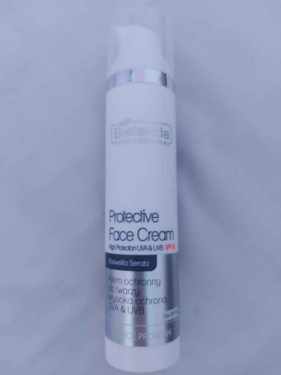 Bielenda Protecție Hidratare Cremă de Față de Zi cu SPF50 și Acid Hialuronic 100ml
